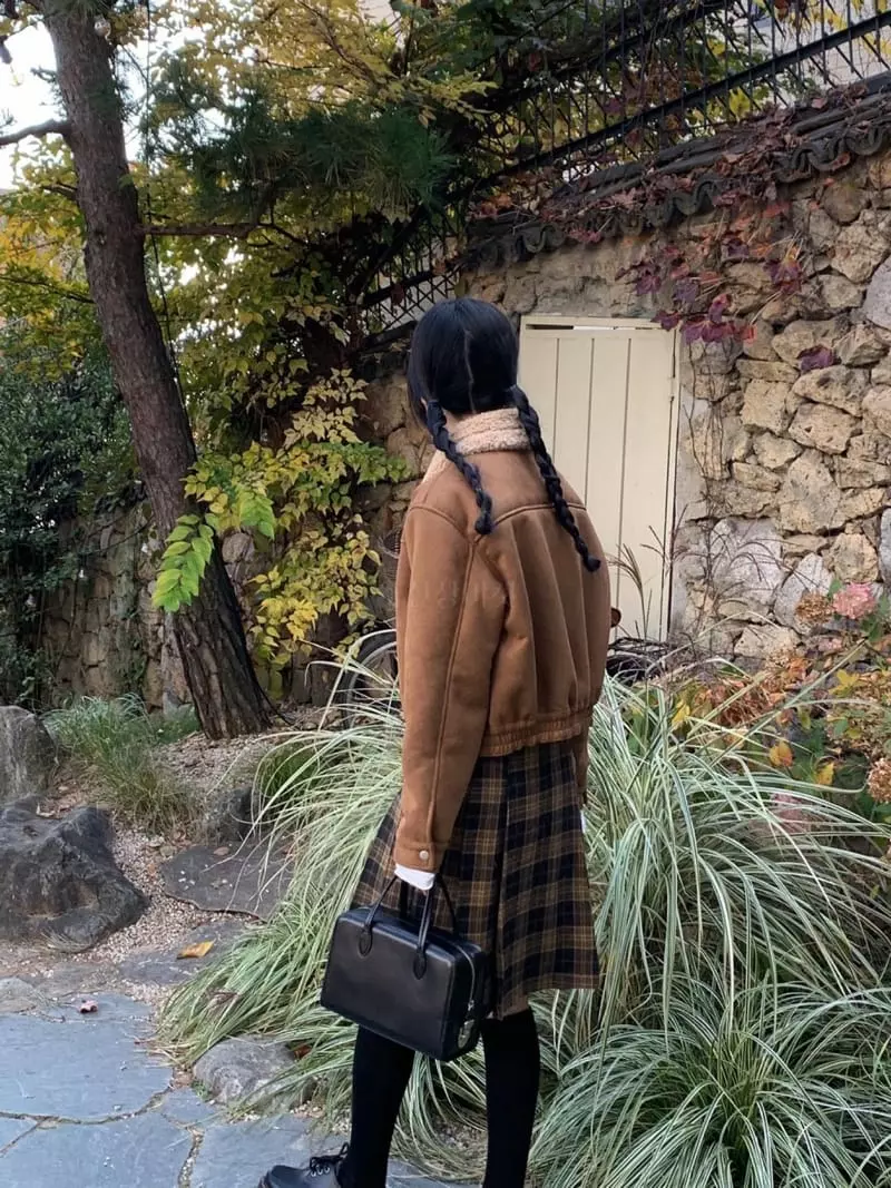 Avecnous - Korean Women Fashion - #womensfashion - Crop Mustang Jacket - 7