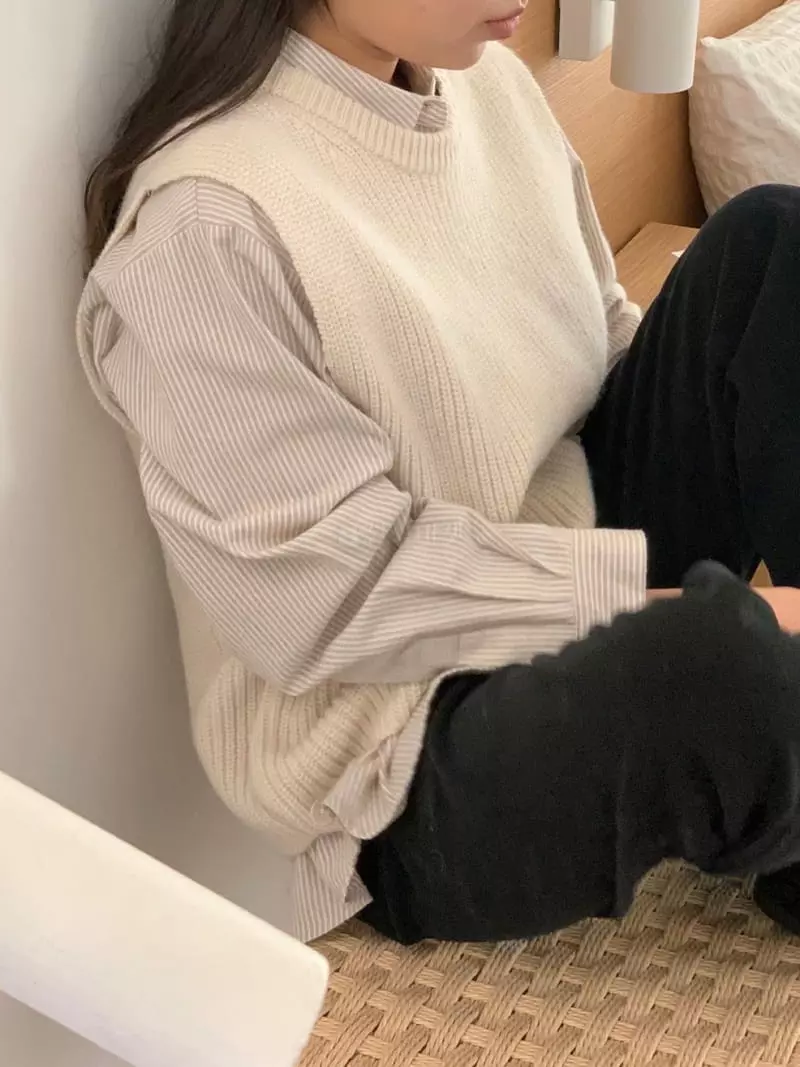 Baking Powder - Korean Women Fashion - #pursuepretty - Three Buton Vest - 8
