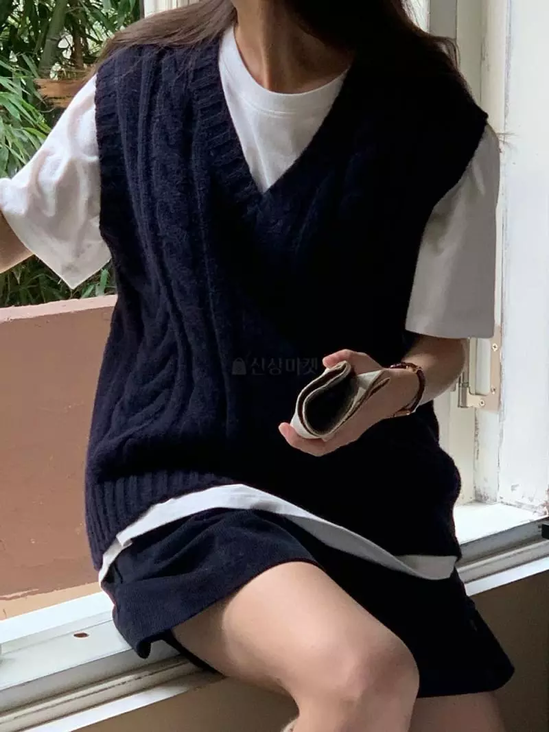 Baking Powder - Korean Women Fashion - #womensfashion - Illy Twist Vest - 8