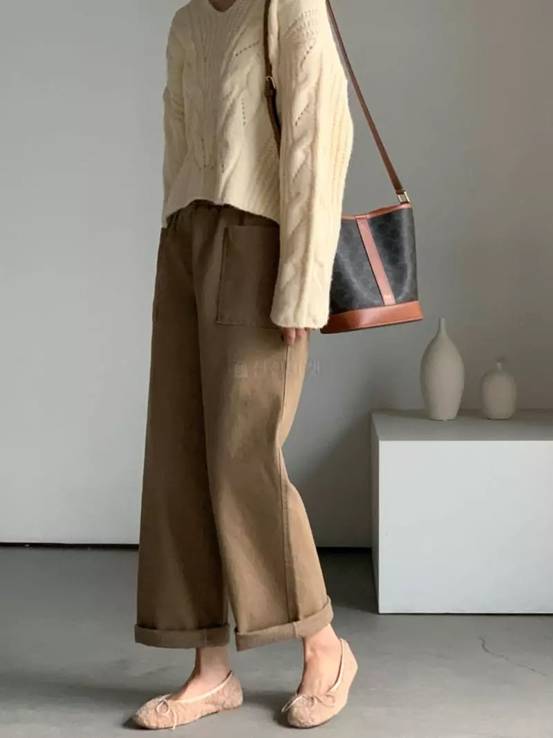 Baribari - Korean Women Fashion - #momslook - Uro Fleece Pants - 11