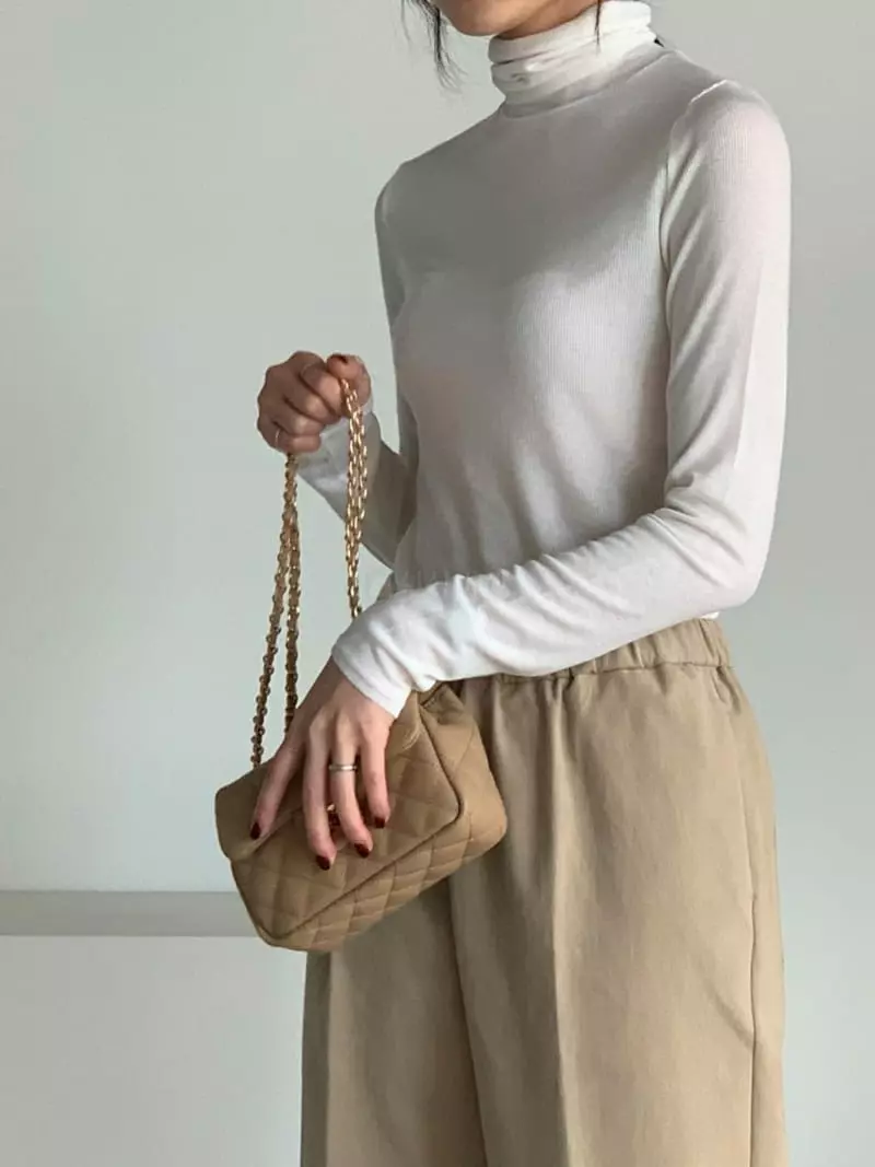 Baribari - Korean Women Fashion - #momslook - Cutting Turtleneck Tee - 10