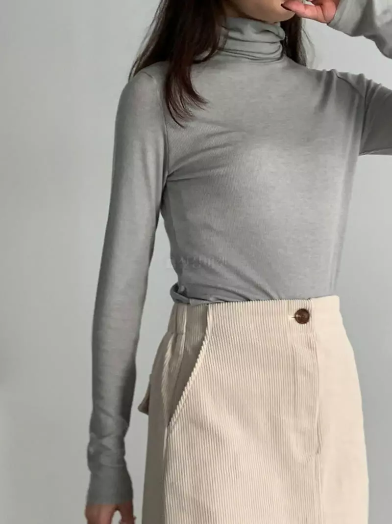 Baribari - Korean Women Fashion - #momslook - Cutting Turtleneck Tee - 8