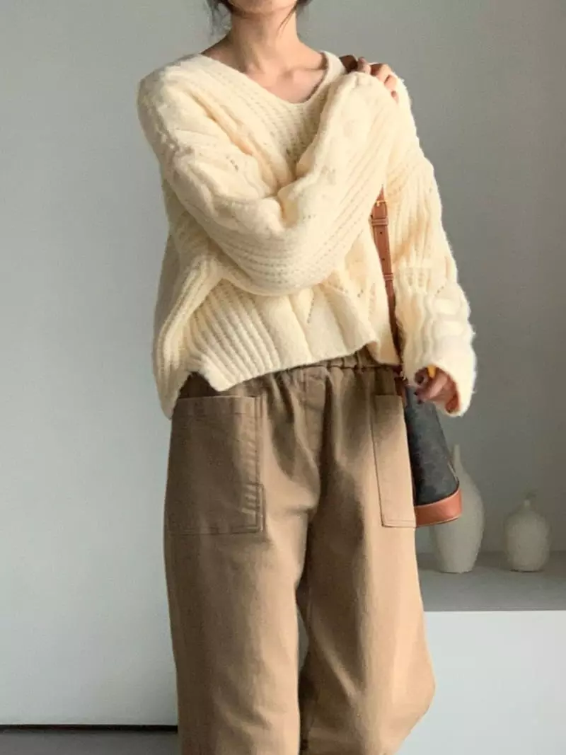 Baribari - Korean Women Fashion - #momslook - Sca V Knit Tee - 7