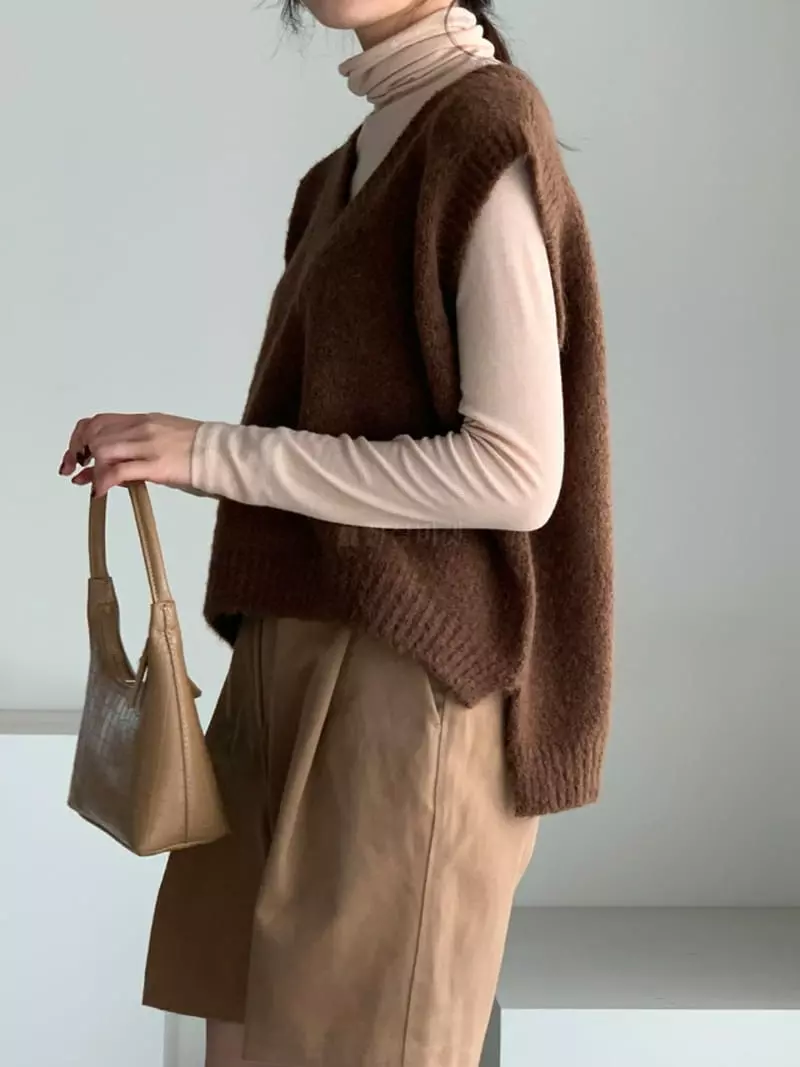 Baribari - Korean Women Fashion - #momslook - Bookle V Vest - 12