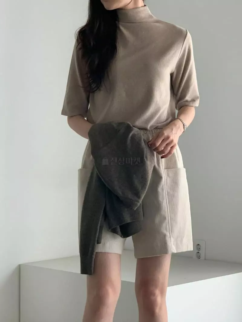 Baribari - Korean Women Fashion - #pursuepretty - Short Sleeve Turtleneck Tee - 12