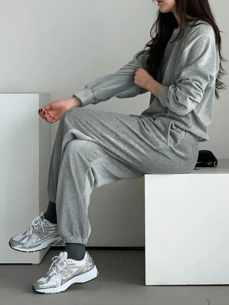 Baribari - Korean Women Fashion - #womensfashion - Veloure Pants - 11
