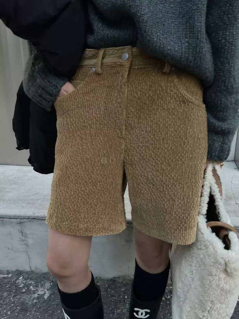 Better - Korean Women Fashion - #vintageinspired - Chello Shorts - 2