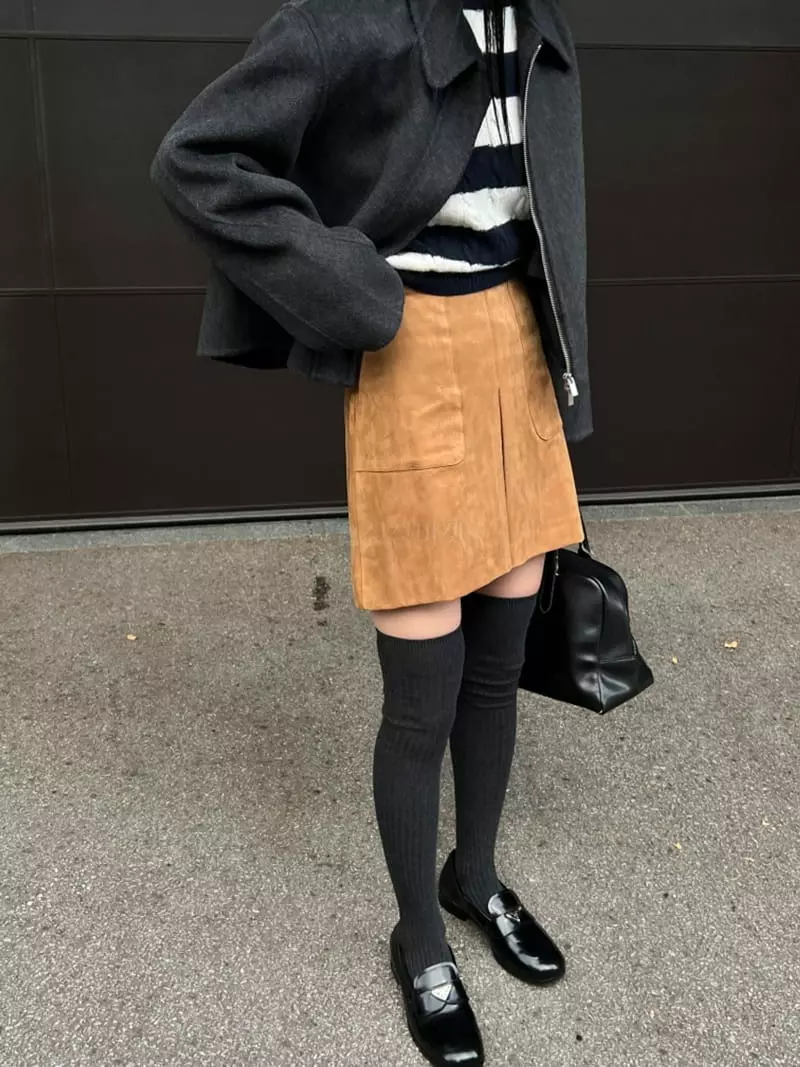 Better - Korean Women Fashion - #womensfashion - Liu Suede Skirt - 2