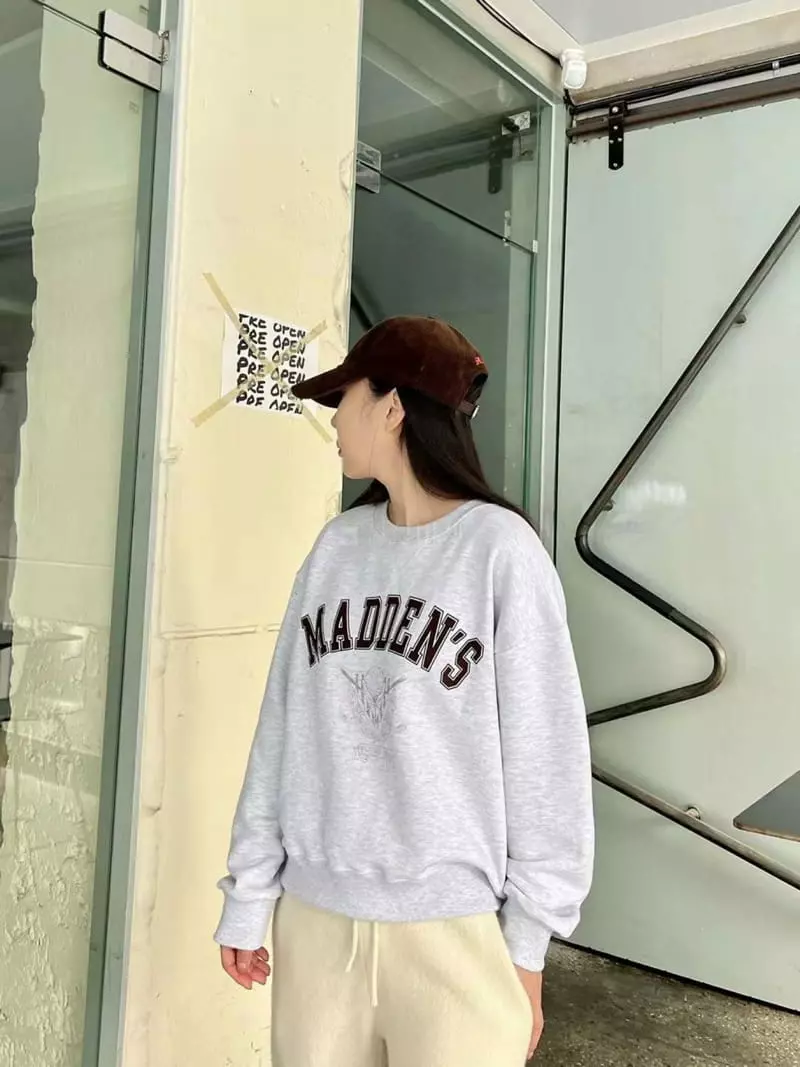 Binus - Korean Women Fashion - #momslook - Golf Sweatshirt - 2