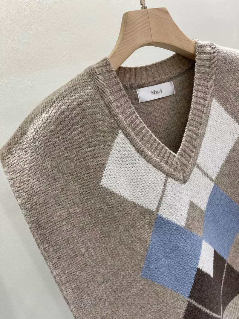Blanc - Korean Women Fashion - #womensfashion - Argyle Vest - 4