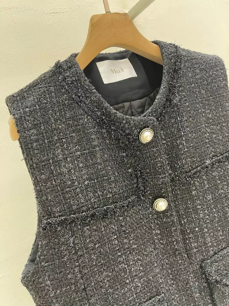 Blanc - Korean Women Fashion - #momslook - Shine Vest - 6