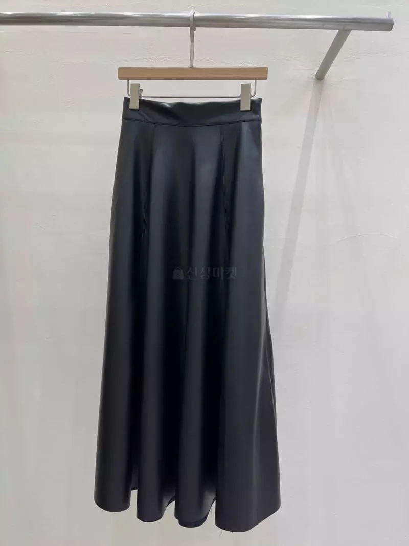 Blanc - Korean Women Fashion - #vintagekidsstyle - Leather Skirt - 2