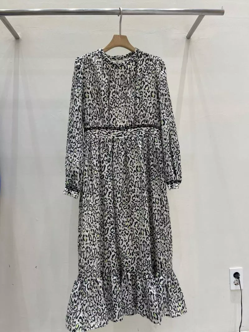 Blanc - Korean Women Fashion - #momslook - Jacquard One-piece - 4