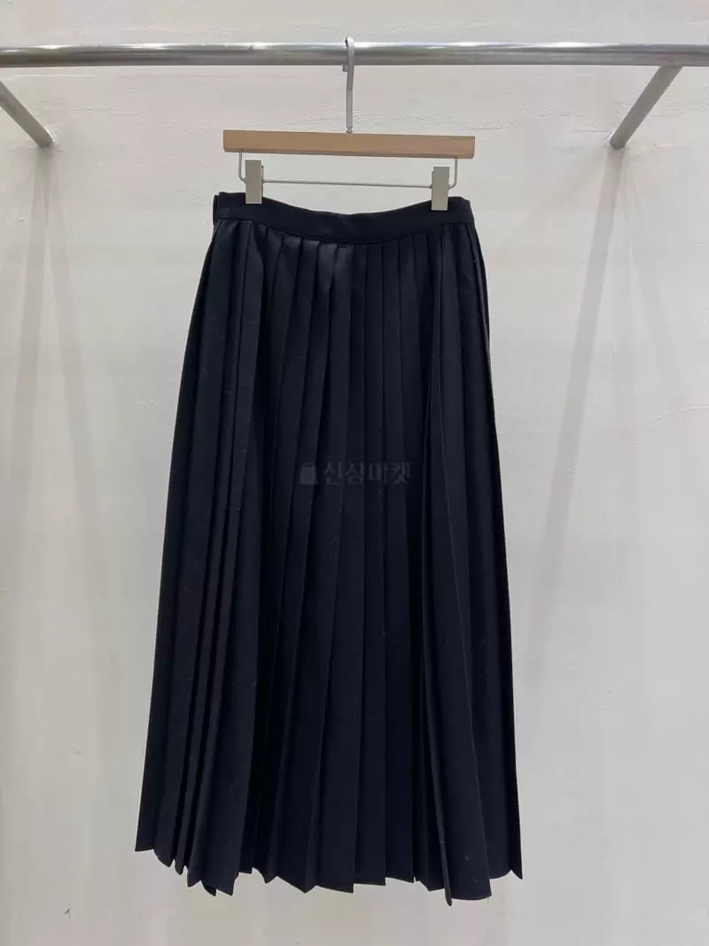 Blanc - Korean Women Fashion - #womensfashion - Luby Skirt - 3