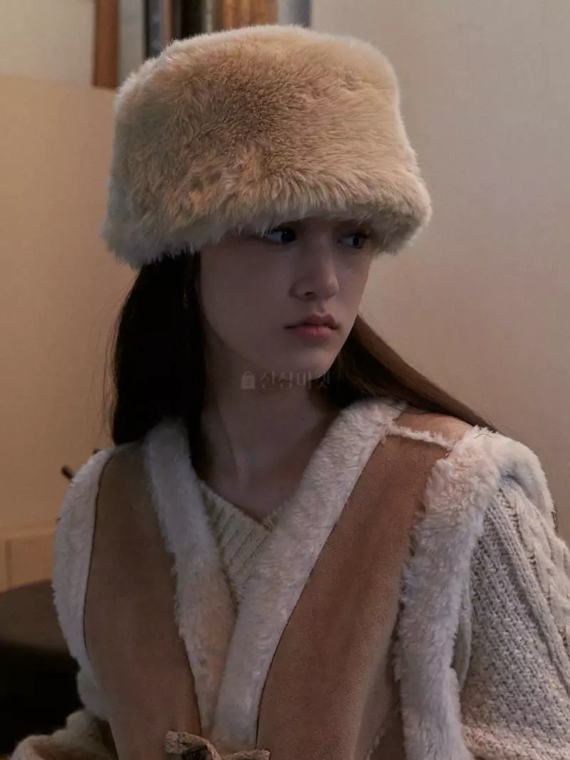 Bold - Korean Women Fashion - #momslook - Dduckboki Vest - 3