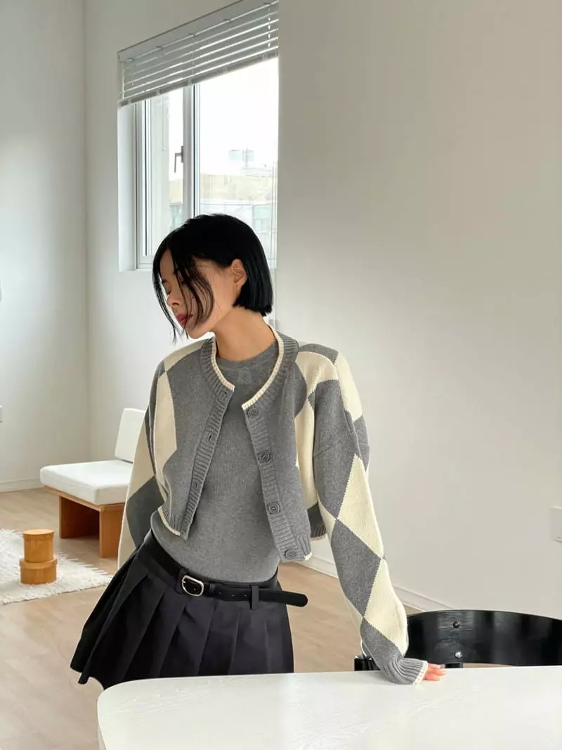 Chapter - Korean Women Fashion - #momslook - Argyle Knit Tee - 3