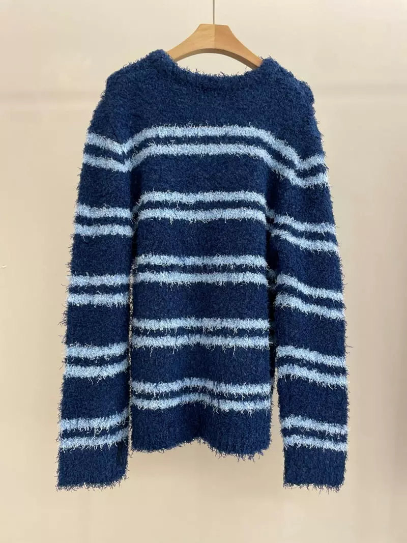 Charlotte - Korean Women Fashion - #momslook - Strieps Puddle Knit Tee - 5