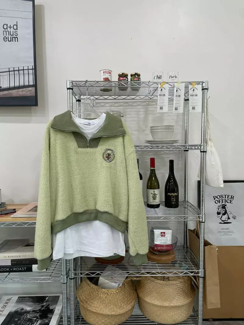 Clode - Korean Women Fashion - #momslook - Bear Sweatshirt - 11