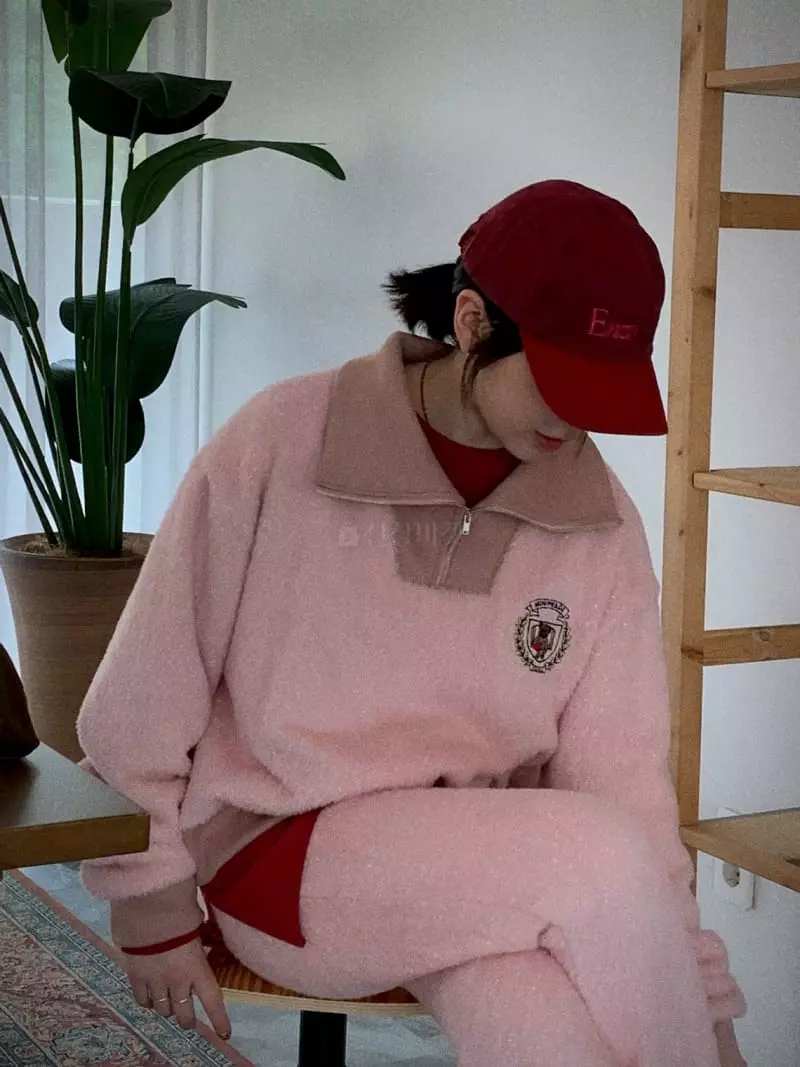Clode - Korean Women Fashion - #momslook - Bear Sweatshirt - 7