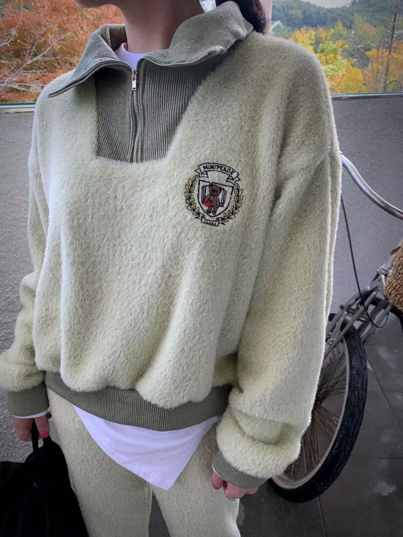 Clode - Korean Women Fashion - #thatsdarling - Bear Sweatshirt