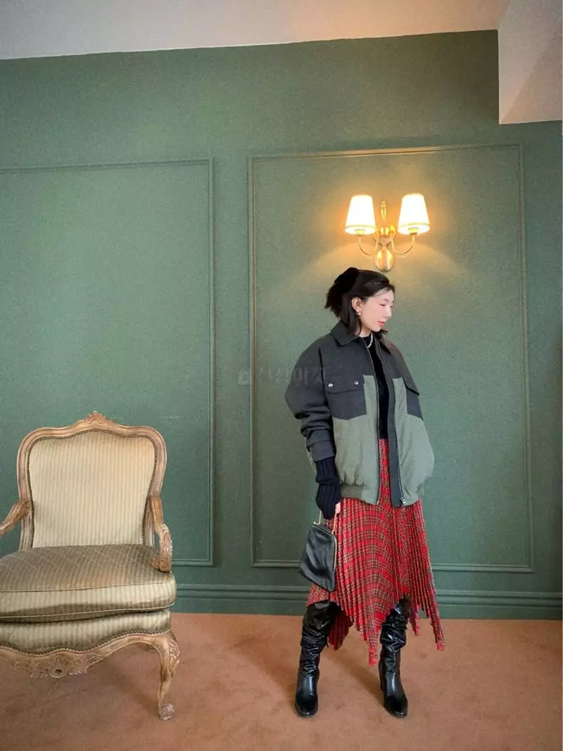 Clode - Korean Women Fashion - #thatsdarling - Check Wrinkle Skirt - 5