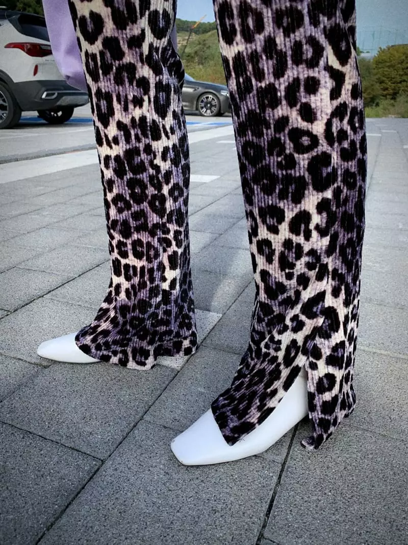 Clode - Korean Women Fashion - #womensfashion - Leopard Slit Pants - 12