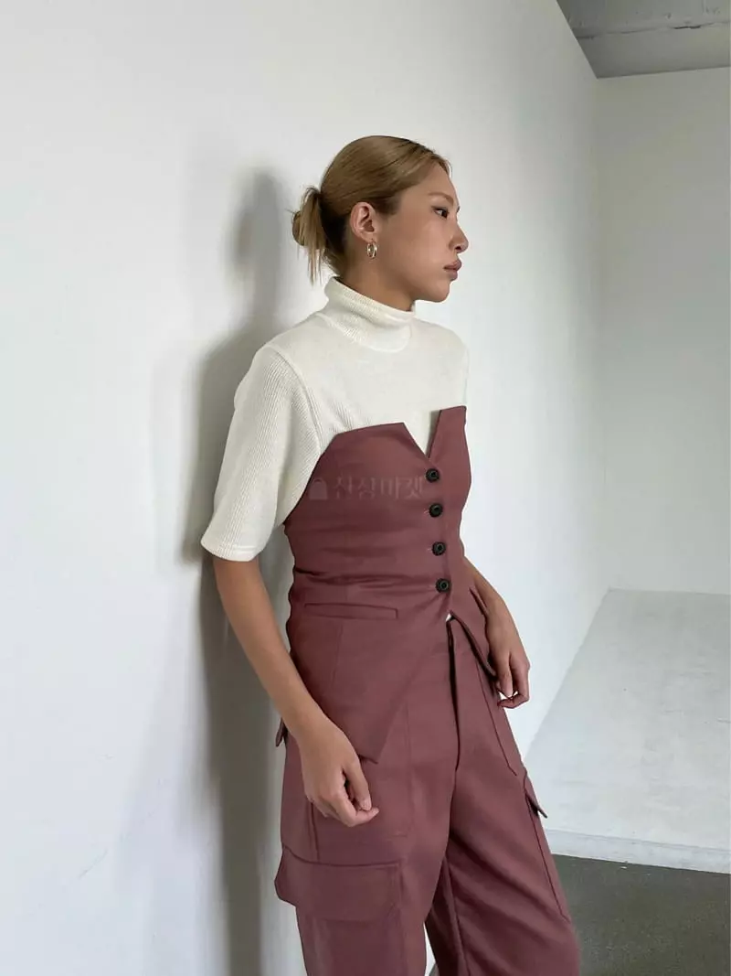 Creamvilla - Korean Women Fashion - #momslook - Slit Turtleneck Tee - 2