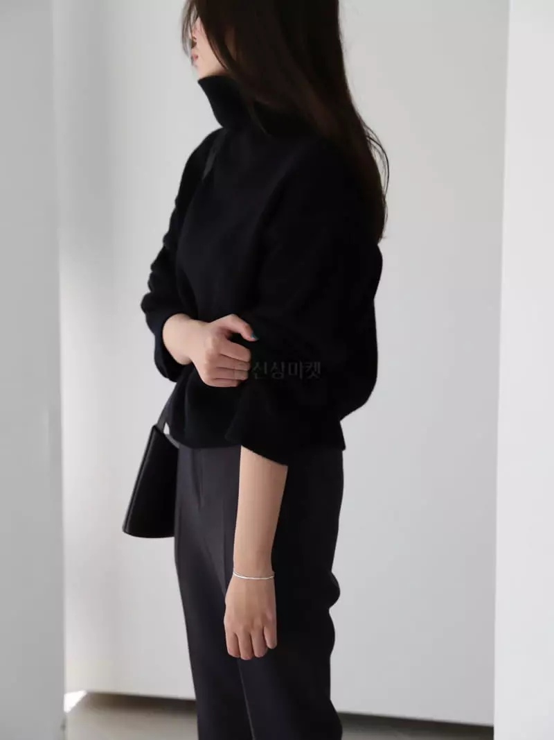 Cullum - Korean Women Fashion - #momslook - Puggy Turtleneck Tee - 12