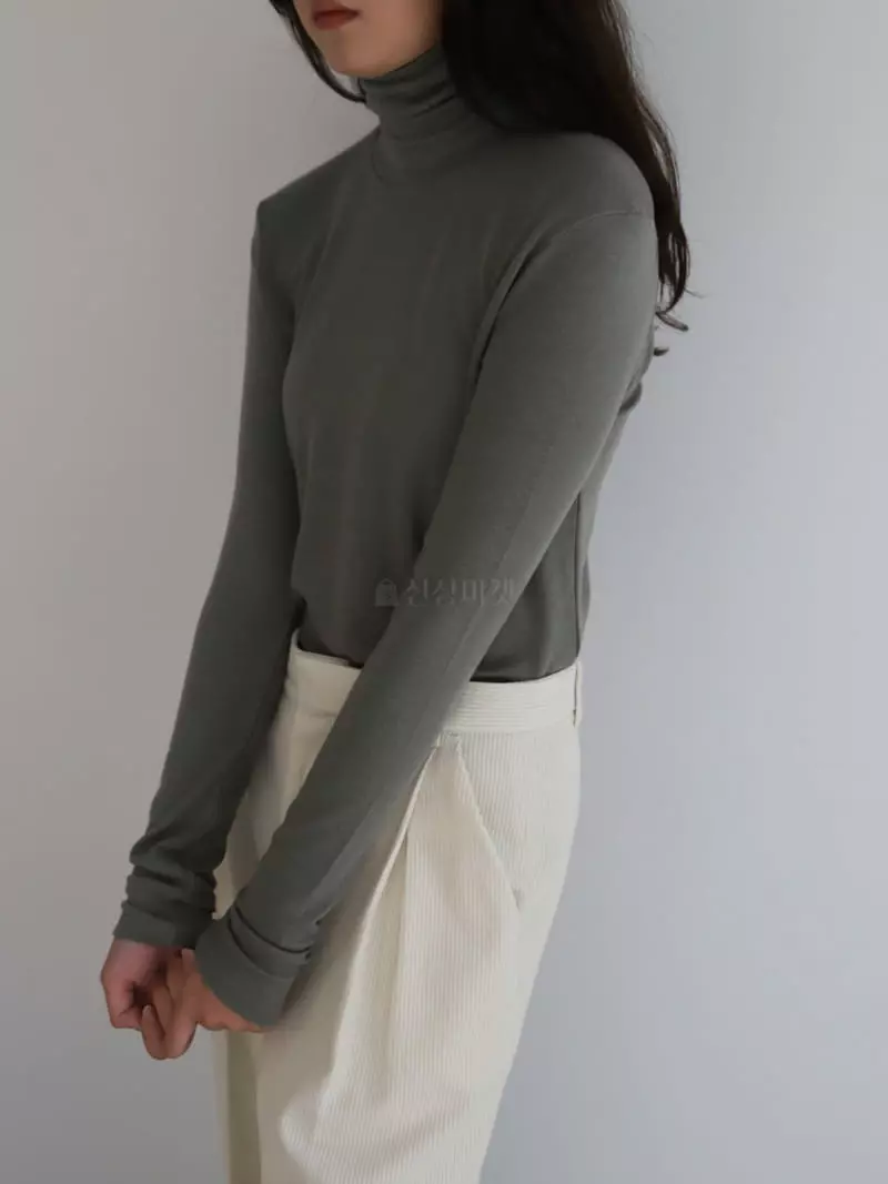Cullum - Korean Women Fashion - #womensfashion - Lea Turtleneck Tee - 11