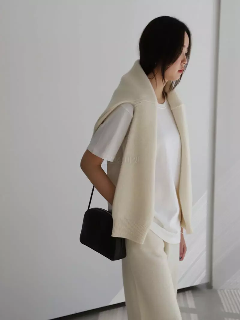 Cullum - Korean Women Fashion - #womensfashion - November Tee - 11