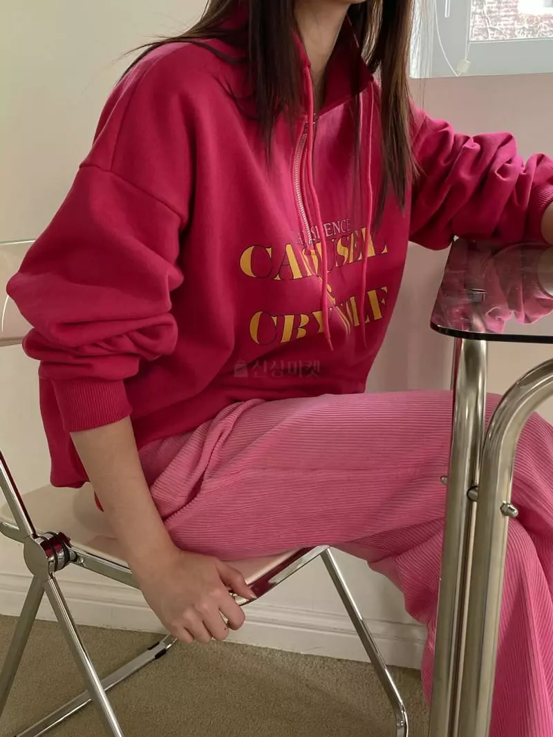 Dailyjud - Korean Women Fashion - #momslook - Sky Half Sweatshirt - 2