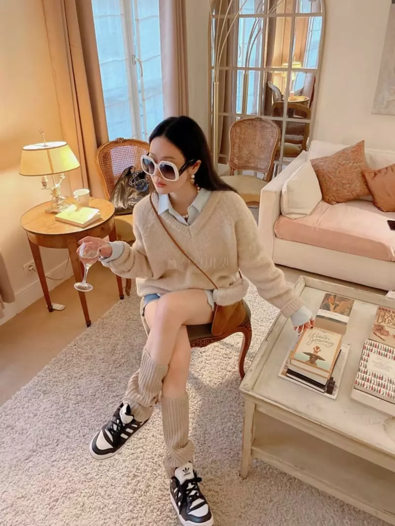 Dailyjud - Korean Women Fashion - #momslook - Bookle V Knit Tee - 7