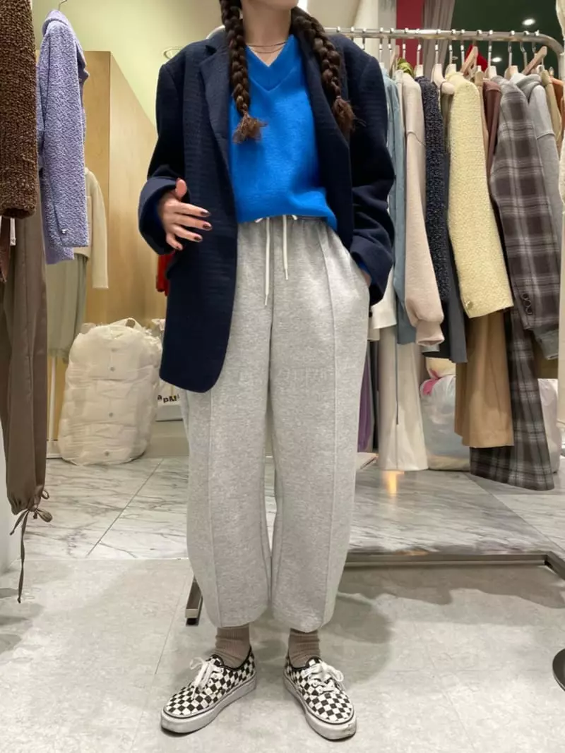Daisy - Korean Women Fashion - #momslook - V Sweatshirt - 2