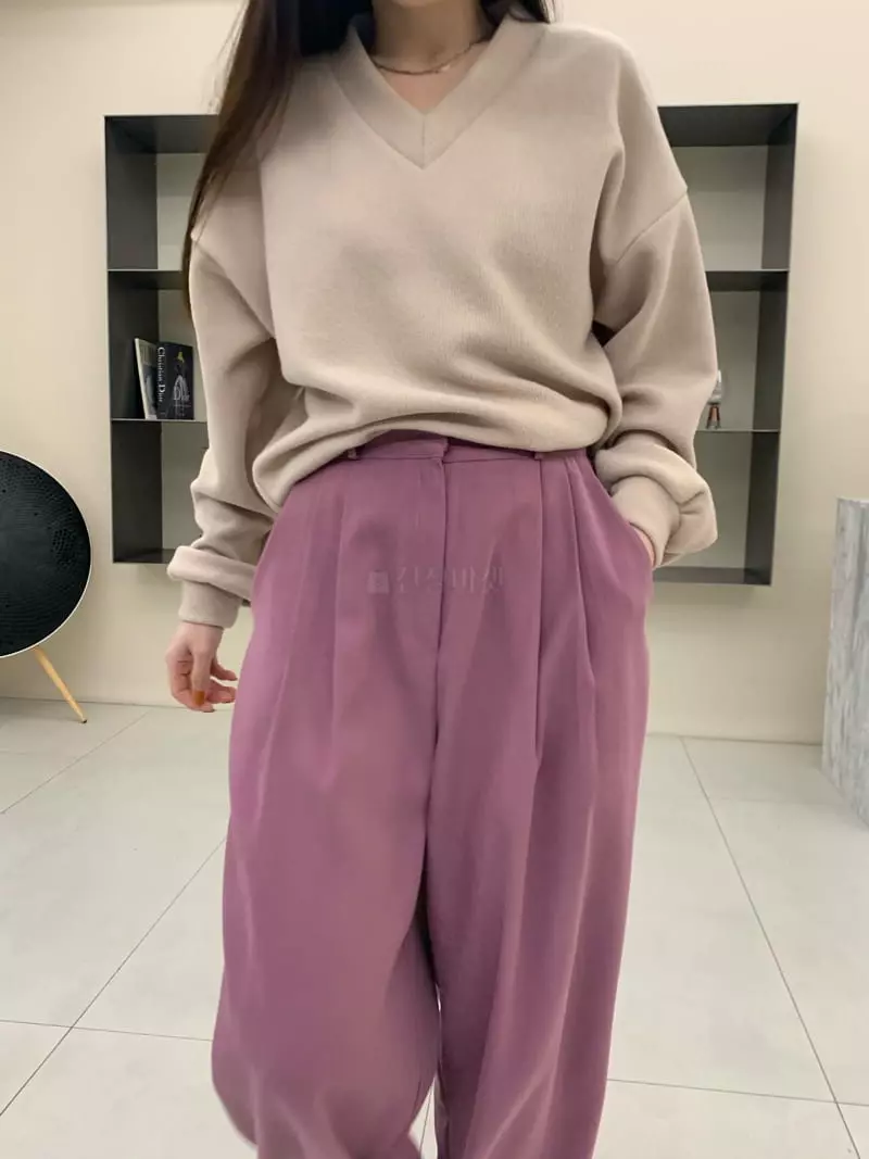 Daisy - Korean Women Fashion - #momslook - V Sweatshirt - 6