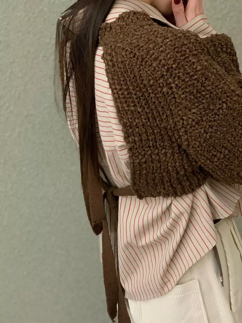 Daisy - Korean Women Fashion - #thelittlethings - Crop Bolero Knit Tee - 3