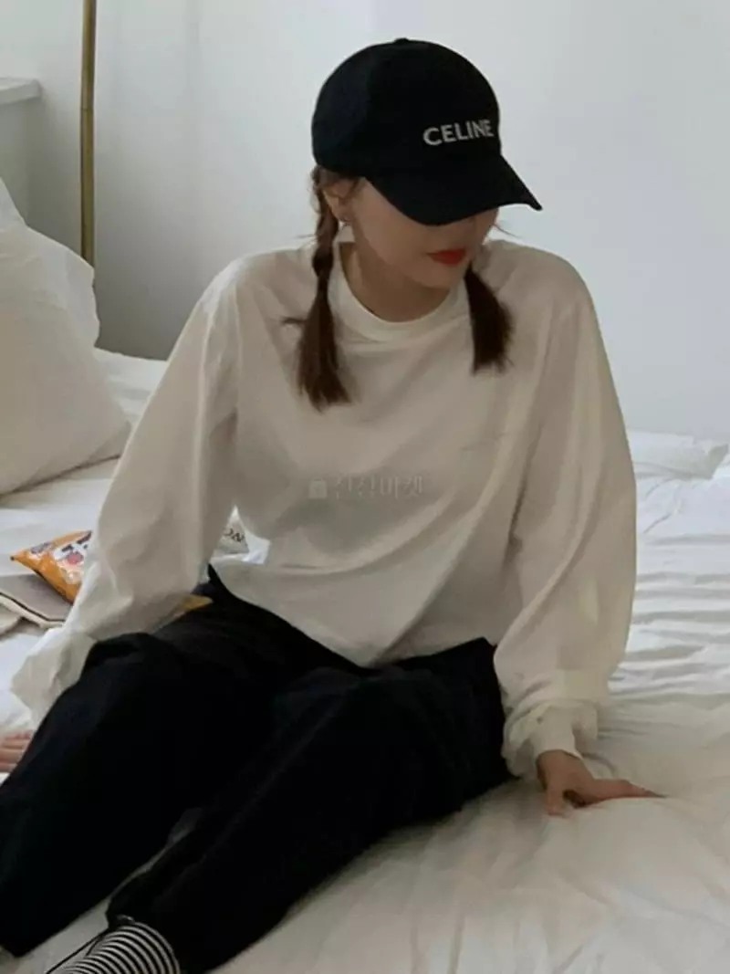 Dawning - Korean Women Fashion - #momslook - Shirring Loose Tee - 11