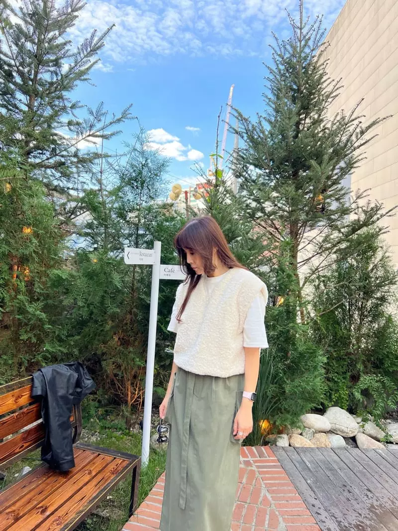 Dayday - Korean Women Fashion - #momslook - Bear  Vest - 9