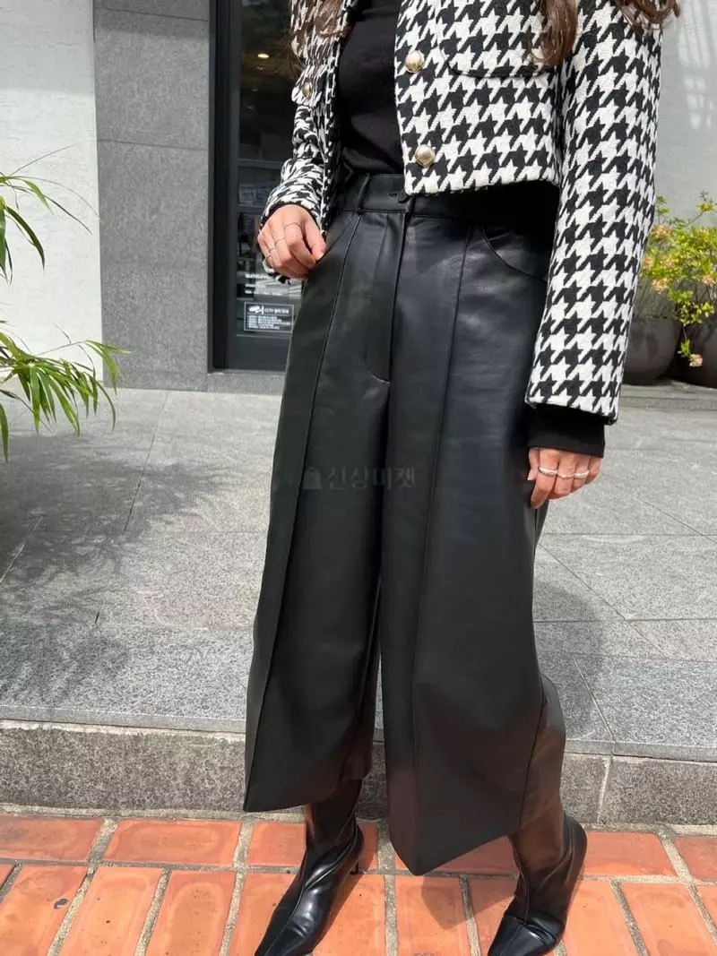 Dayday - Korean Women Fashion - #momslook - Leather Pants - 4