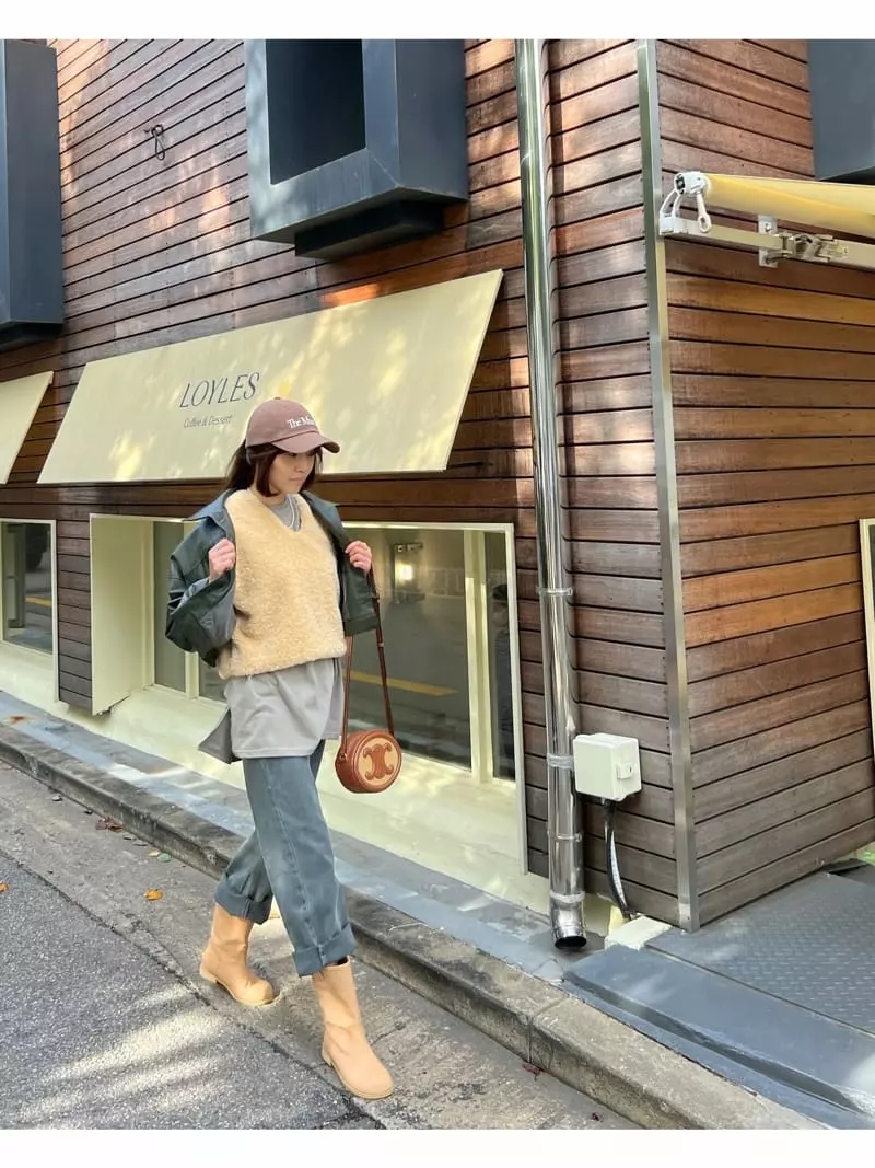 Dayday - Korean Women Fashion - #womensfashion - Bear  Vest - 11