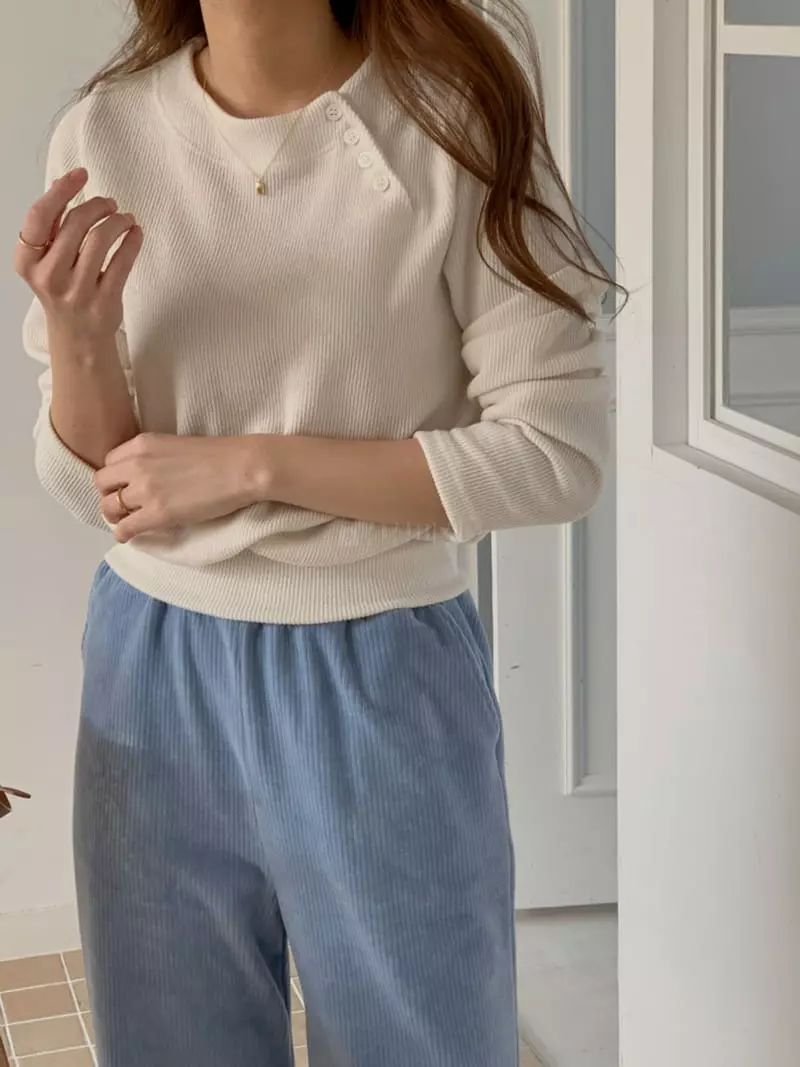 Denali - Korean Women Fashion - #vintageinspired - Sasun Tee