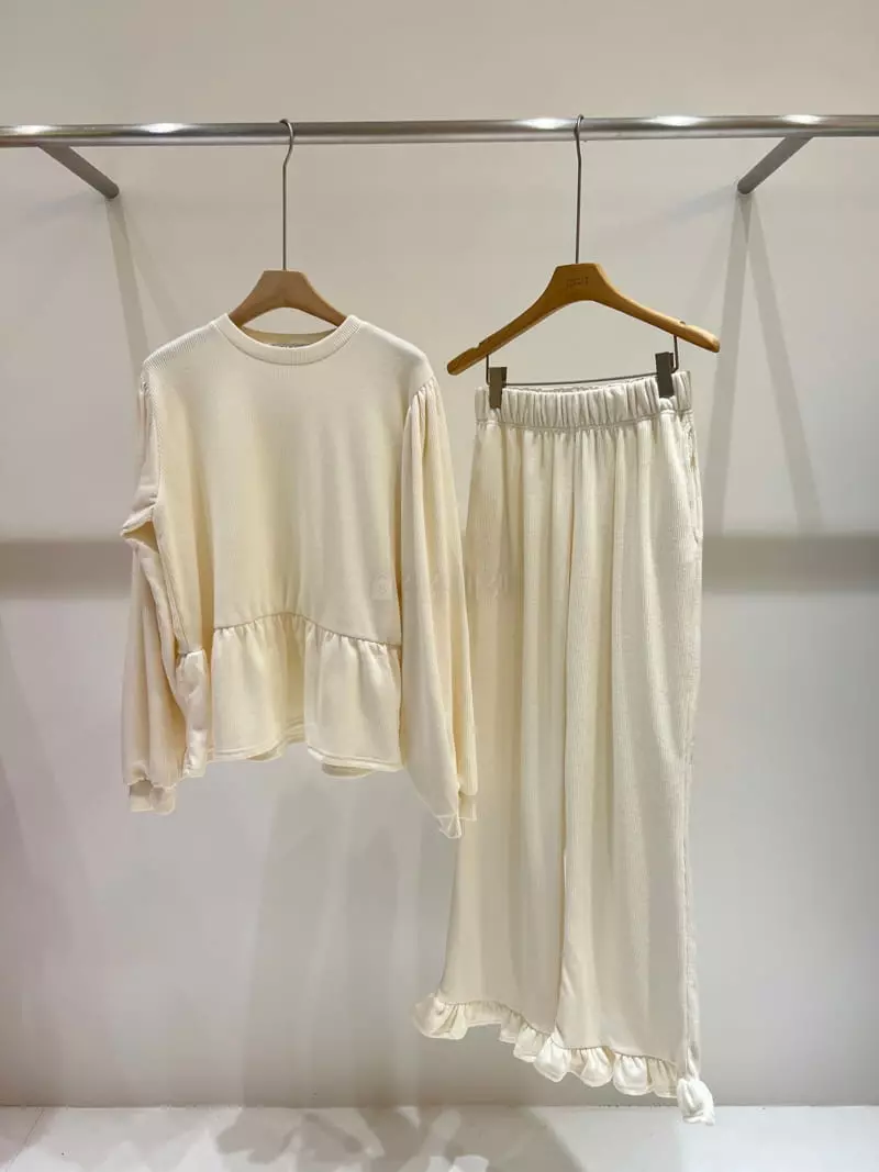Fabric Seoul - Korean Women Fashion - #womensfashion - Frill Fleece Top Bottom Set - 12