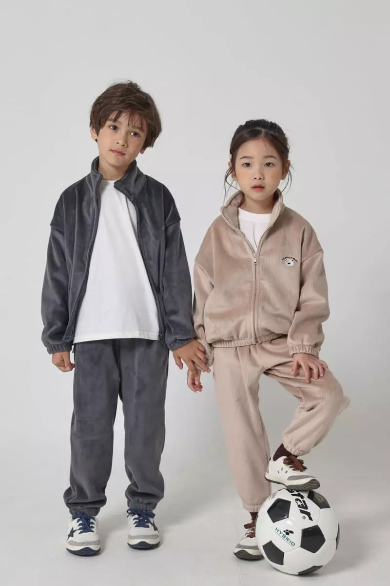 Fashion King - Korean Children Fashion - #stylishchildhood - Turtleneck Bear Zip-up Veloure Top Bottom Set - 4