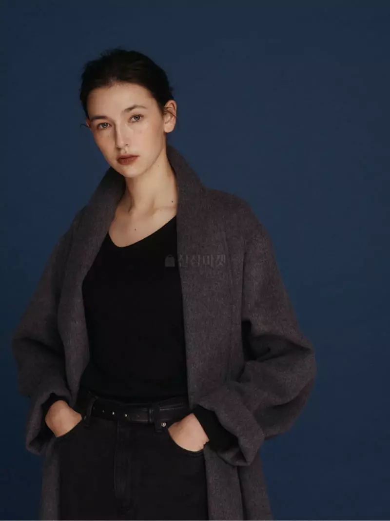 Fave - Korean Women Fashion - #momslook - Angle Tee - 2