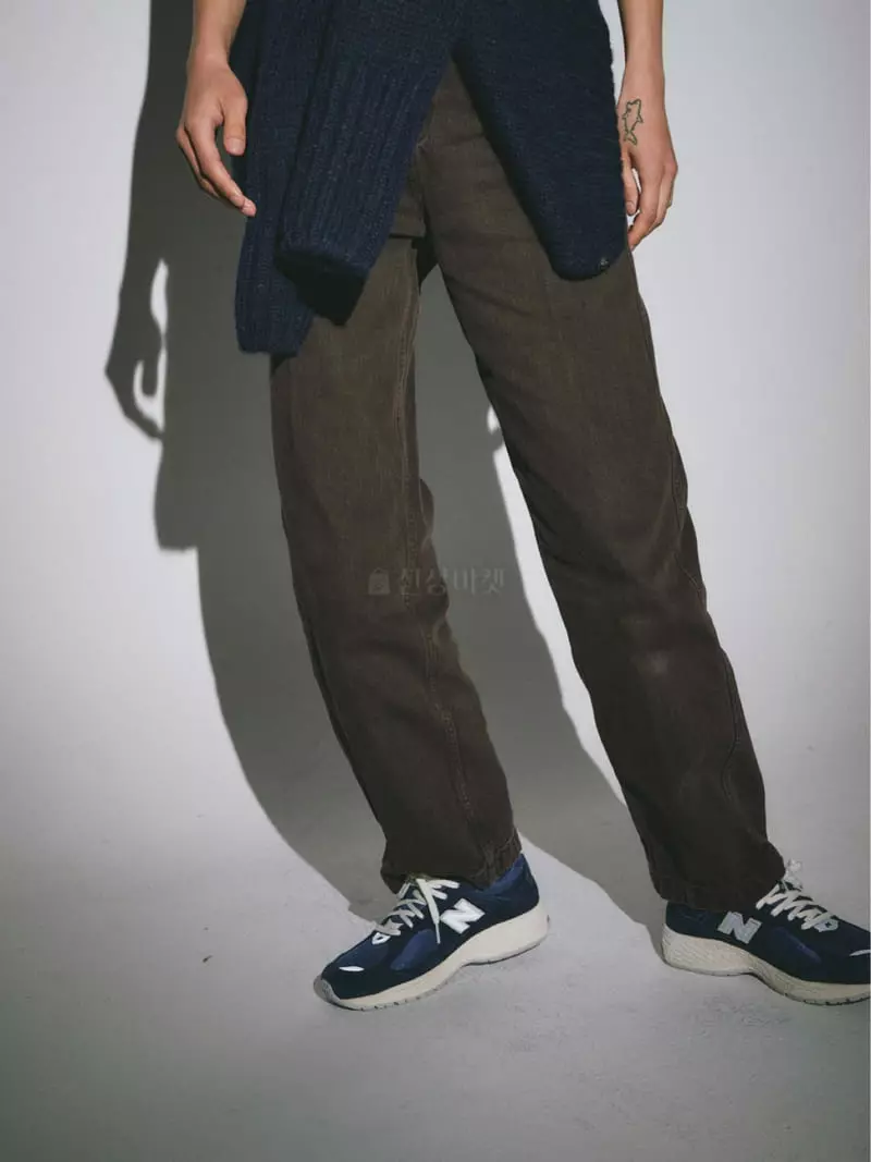 Fave - Korean Women Fashion - #restrostyle - Legic Striaght Jenas - 2