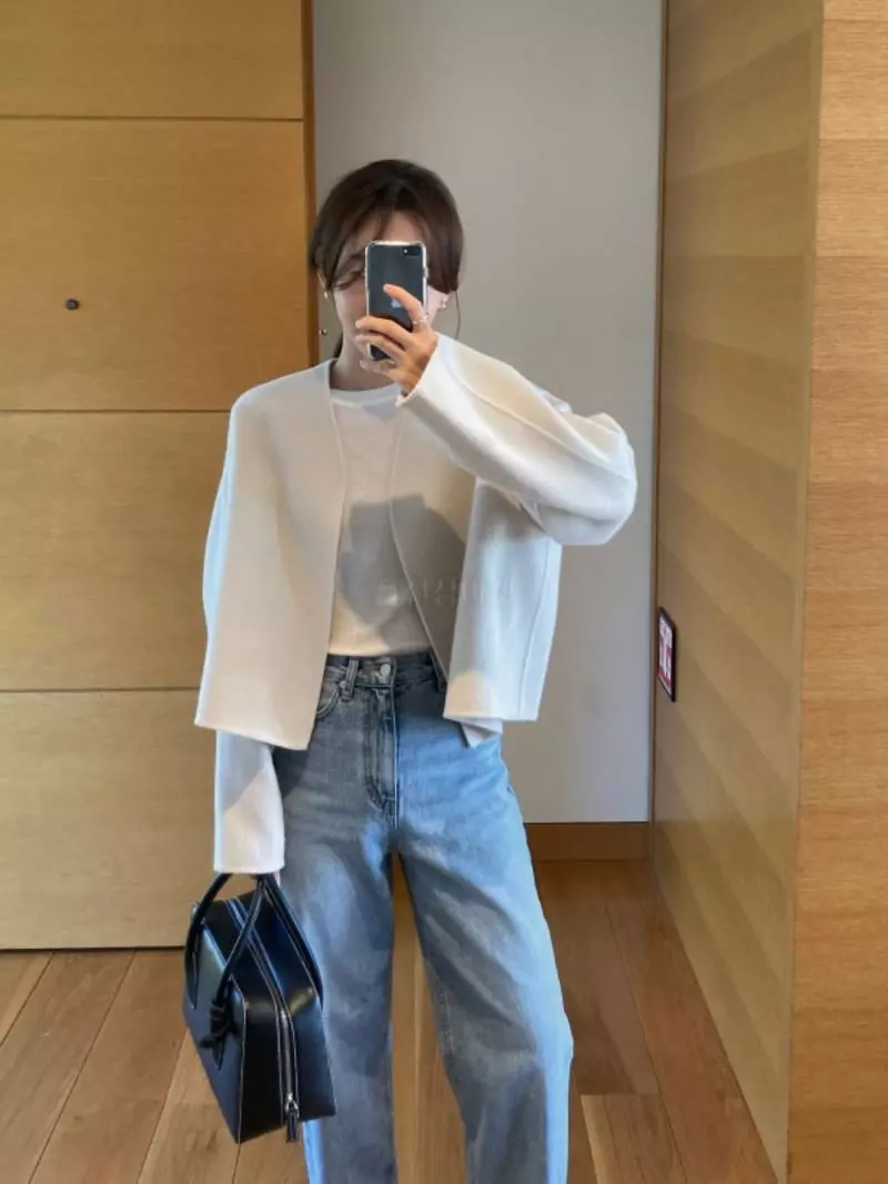 Fave - Korean Women Fashion - #vintagekidsstyle - Benue Tee - 5