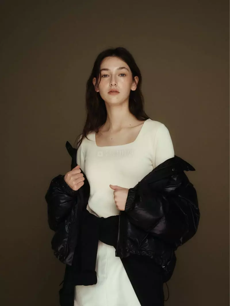 Fave - Korean Women Fashion - #womensfashion - Square Tee - 2