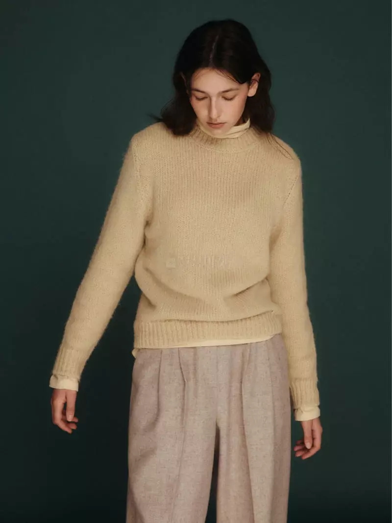 Fave - Korean Women Fashion - #womensfashion - Sander Round Knit Tee