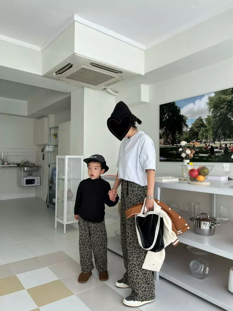Fine Studio - Korean Children Fashion - #kidsshorts - Hoho Pants with Mom - 2