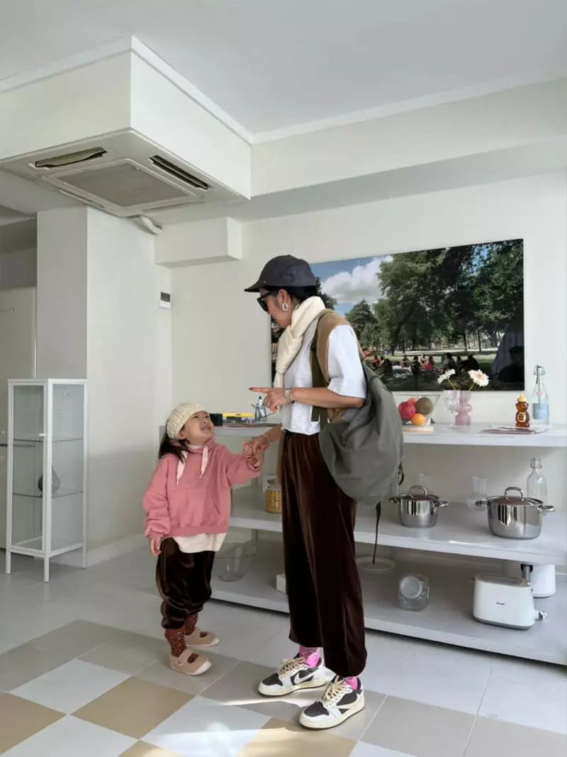 Fine Studio - Korean Children Fashion - #minifashionista - Velvet Pants with Mom - 5