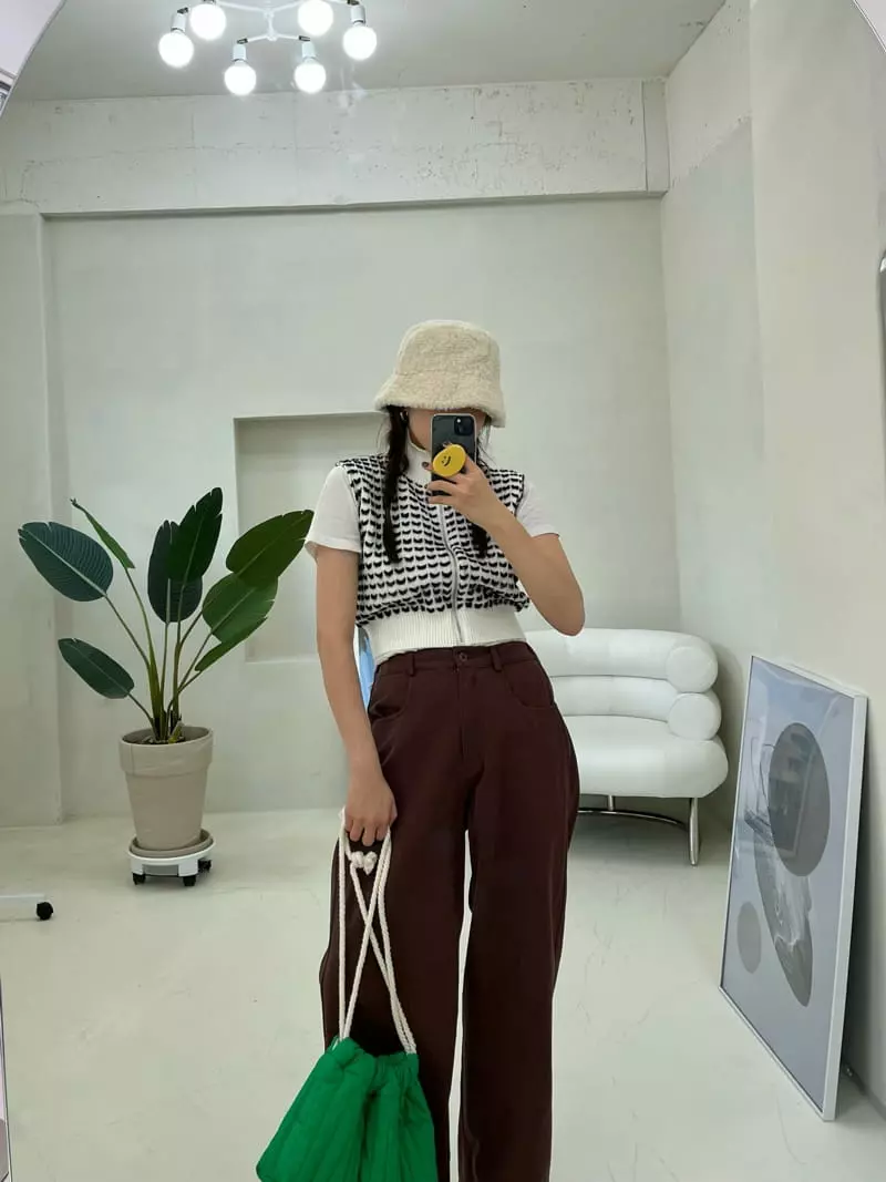 Flipar - Korean Women Fashion - #momslook - Heart Knit Vest Zip-up
